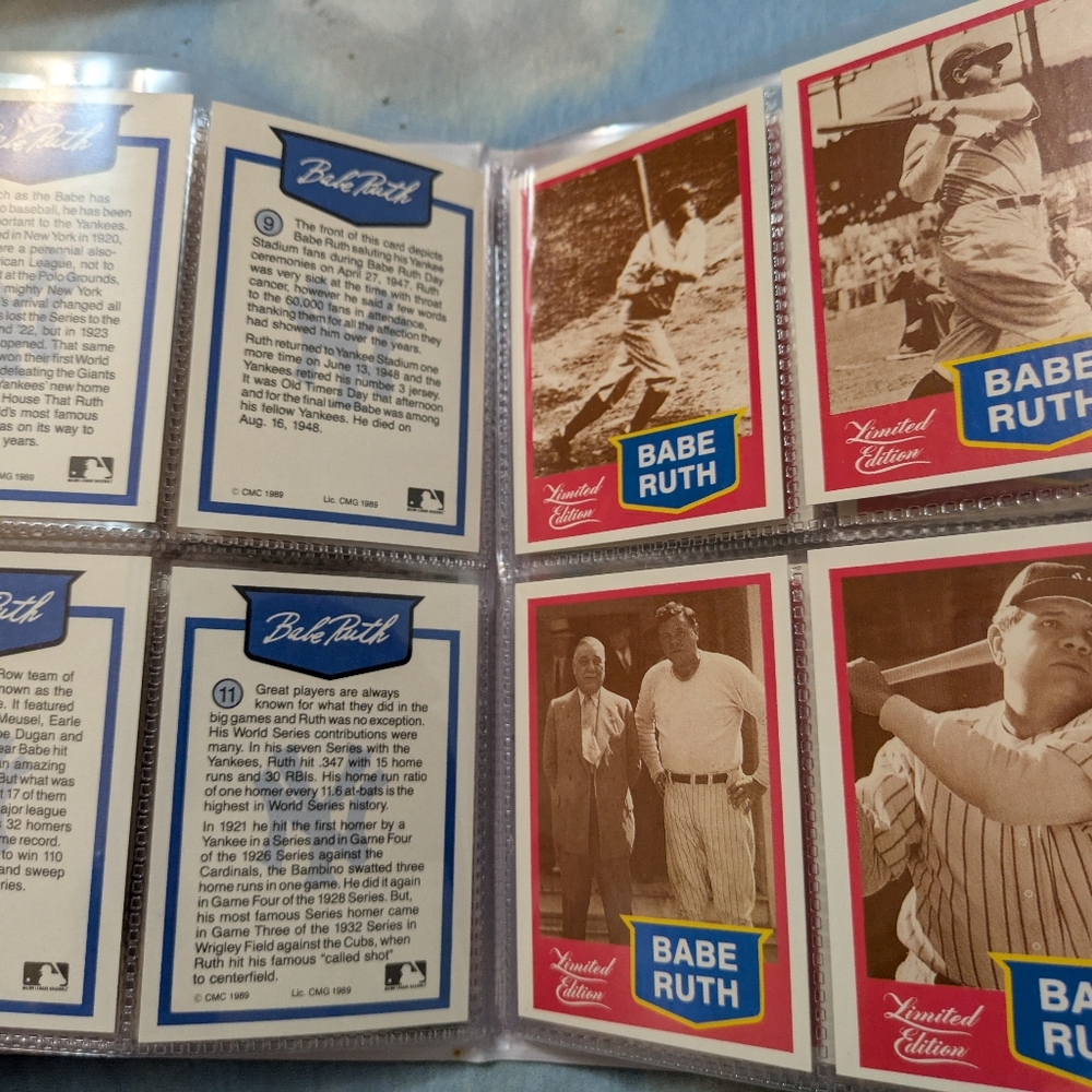Babe Ruth Yankees Striped Binder - Picture 5 of 10